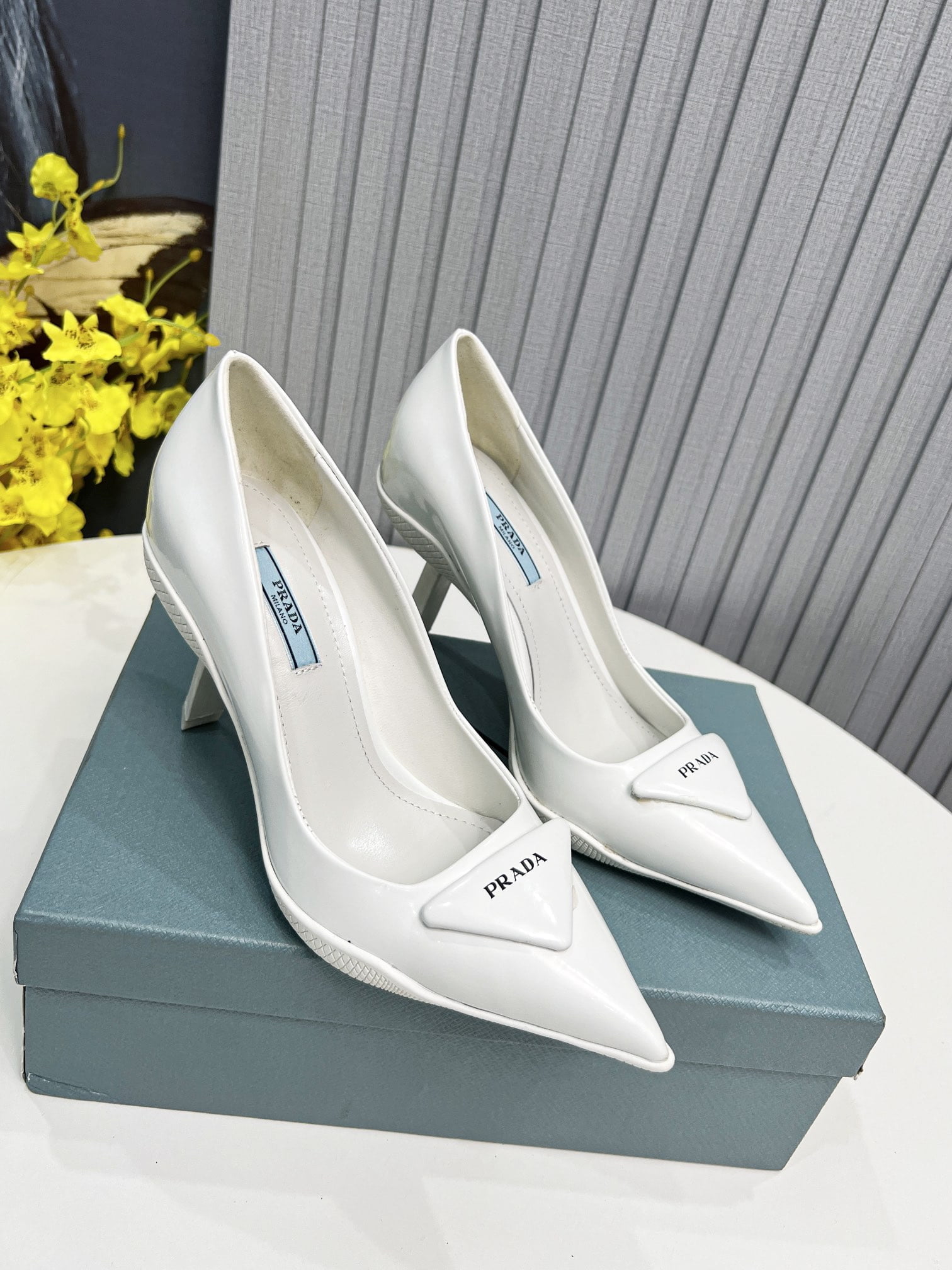 (1:1 replica) Prada Brushed Slingback Pumps White For Women PRD