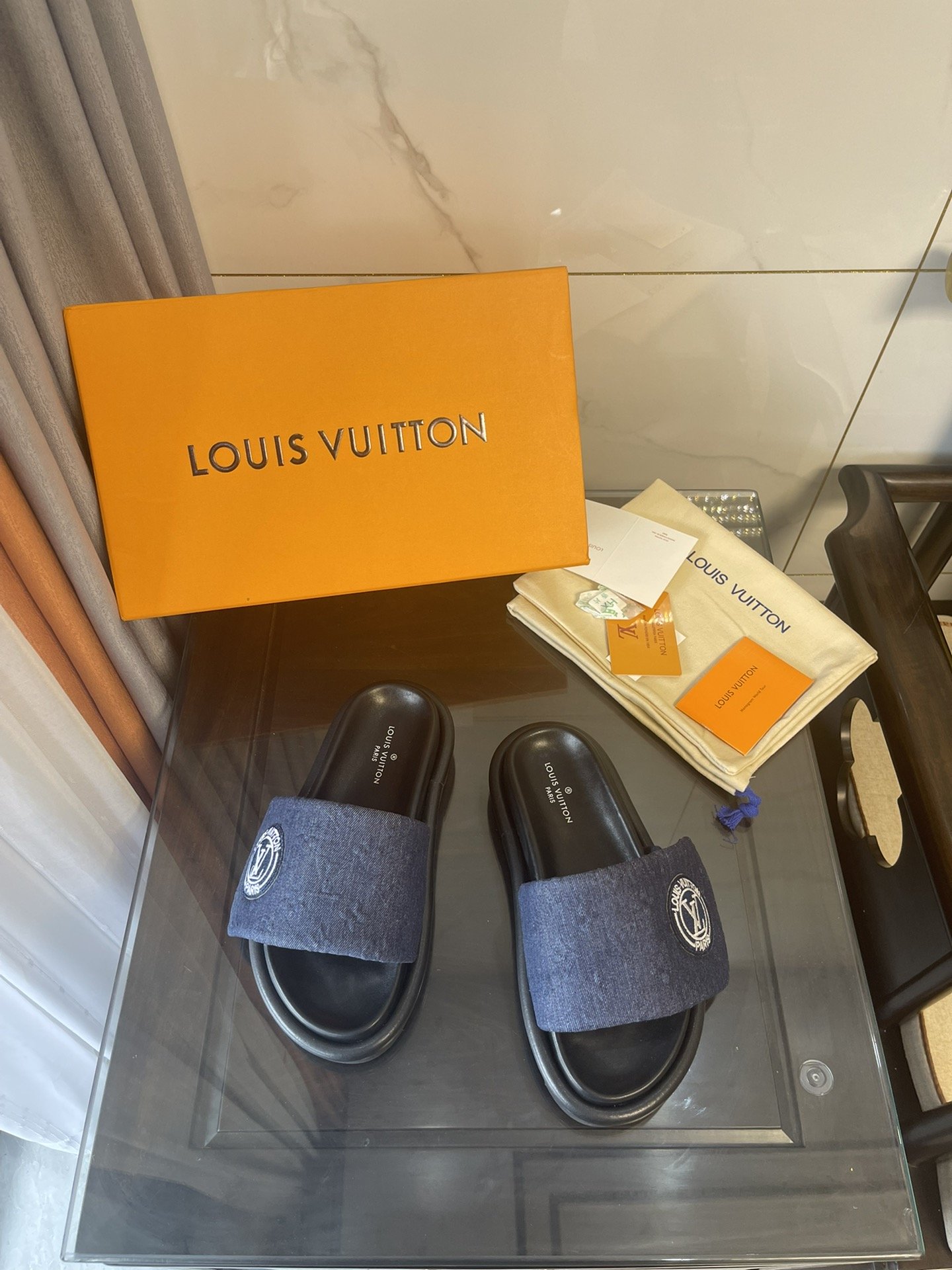 (1:1 replica) Louis Vuitton Women s Pool Pillow Comfort Mule Blue For Women LV