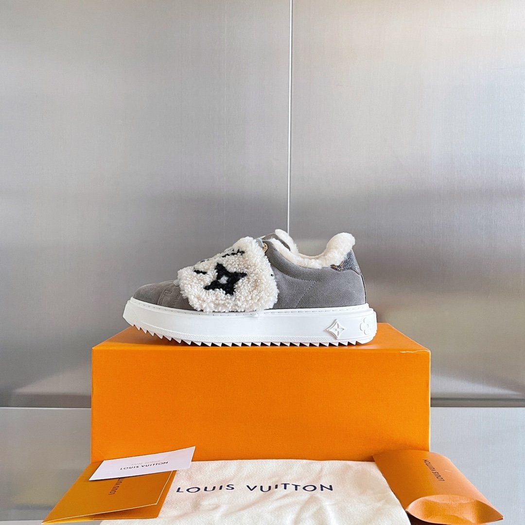 (1:1 replica) Louis Vuitton Women s Time Out Sneaker Grey For Women LV