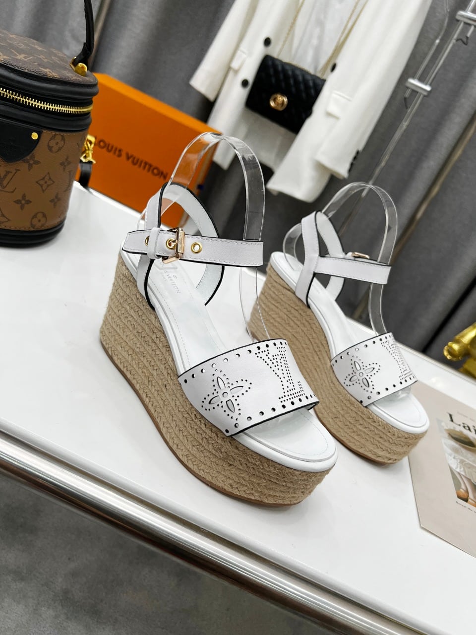 (1:1 replica) Louis Vuitton Women s Starboard Wedge Sandal White For Women LV 1A9PKT
