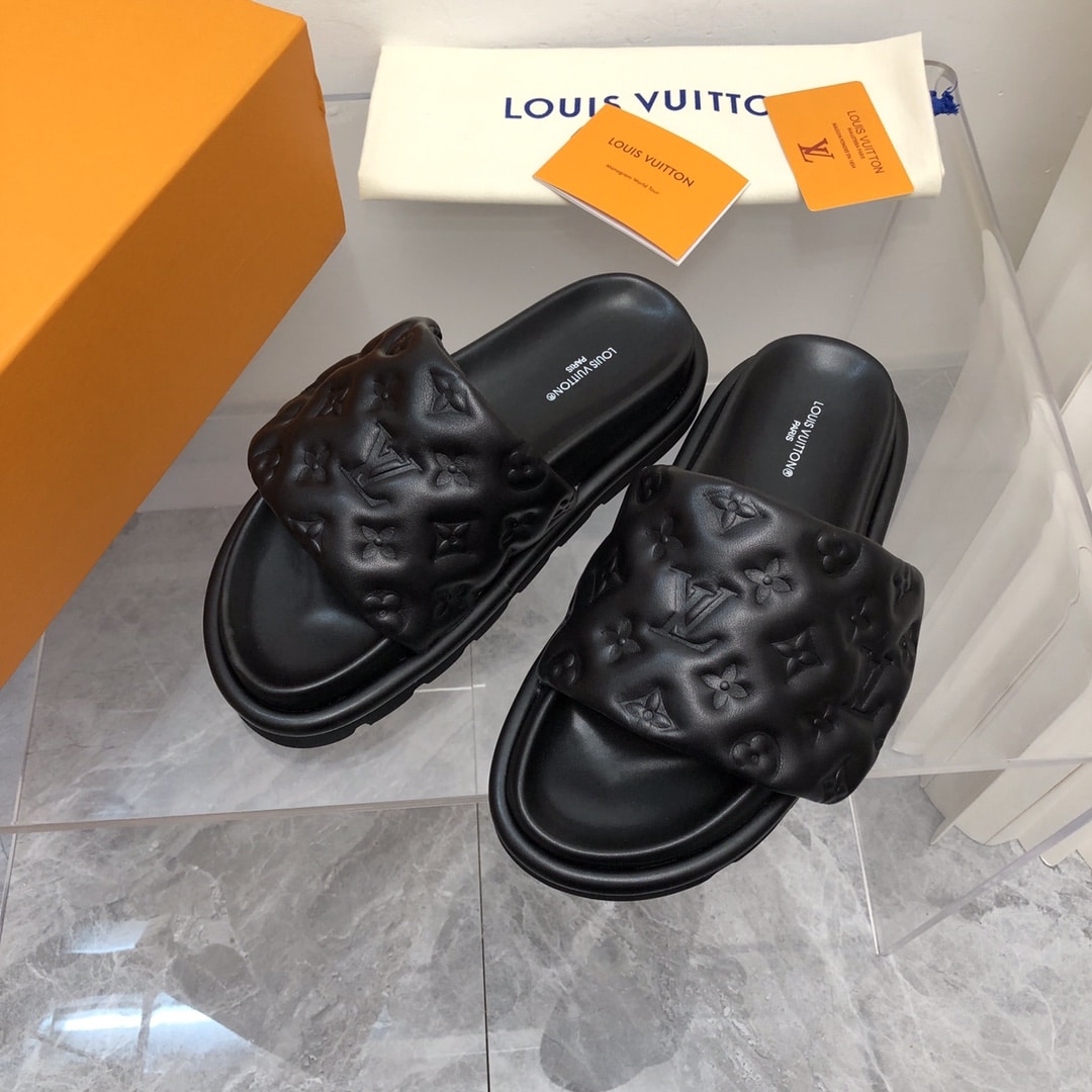 (1:1 replica) Louis Vuitton Women s Pool Pillow Flat Comfort Mule Black For Women LV 1AABKM