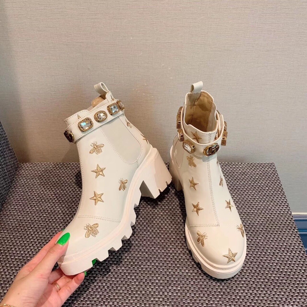 (1:1 replica) Gucci Ankle Boot With Belt Star And Bee White For Women GG