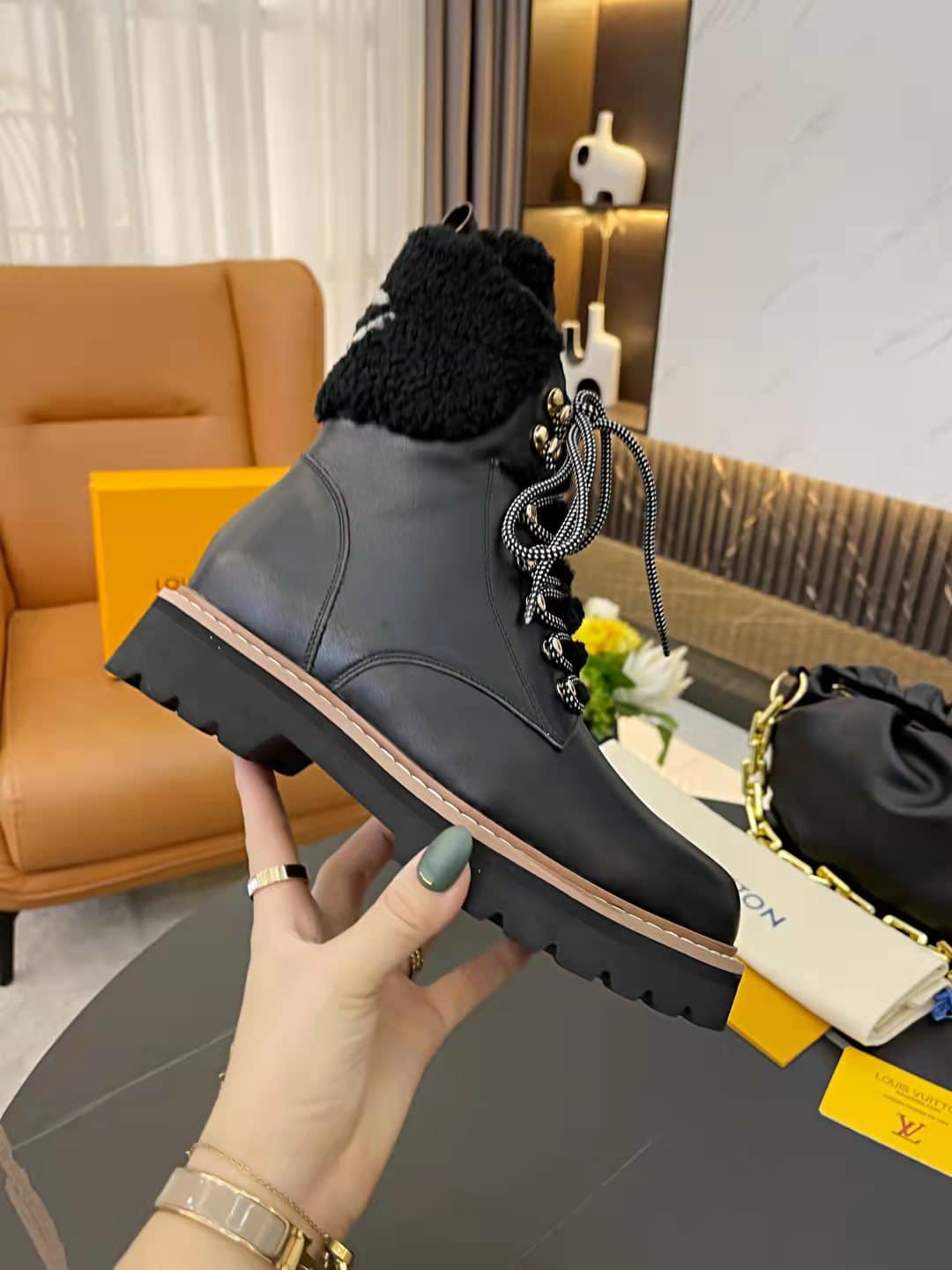 (1:1 replica) Louis Vuitton Women s Territory Flat Military Boot Black For Women LV