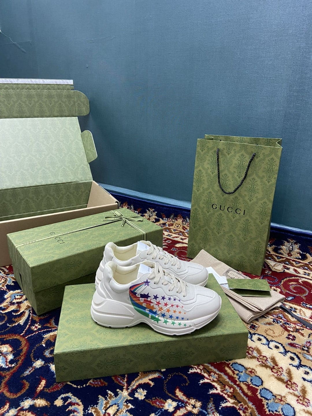 (1:1 replica) Gucci Women s Rhyton Sneakers With Gucci Stars White Ivory For Women 684899