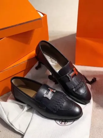 (1:1 replica) Hermes Women s Royal Loafers In Black Calfksin HM090
