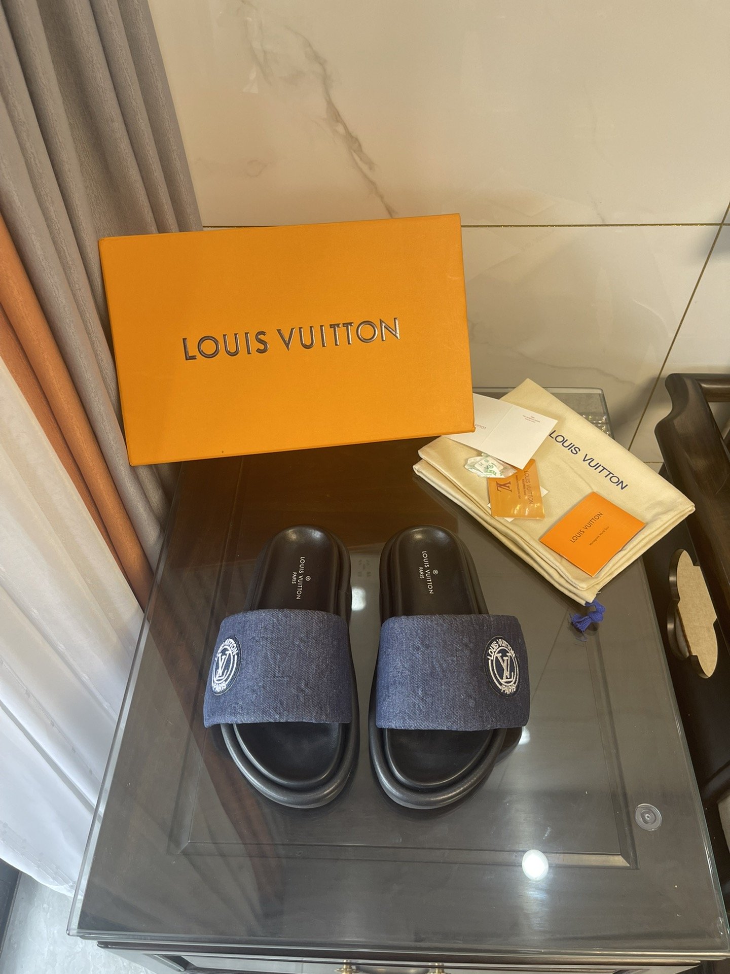 (1:1 replica) Louis Vuitton Women s Pool Pillow Comfort Mule Blue For Women LV