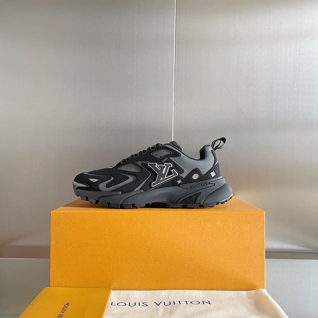 (1:1 replica) Louis Vuitton Men s LV Runner Tatic Sneaker Black For Men LV 1A9UNT