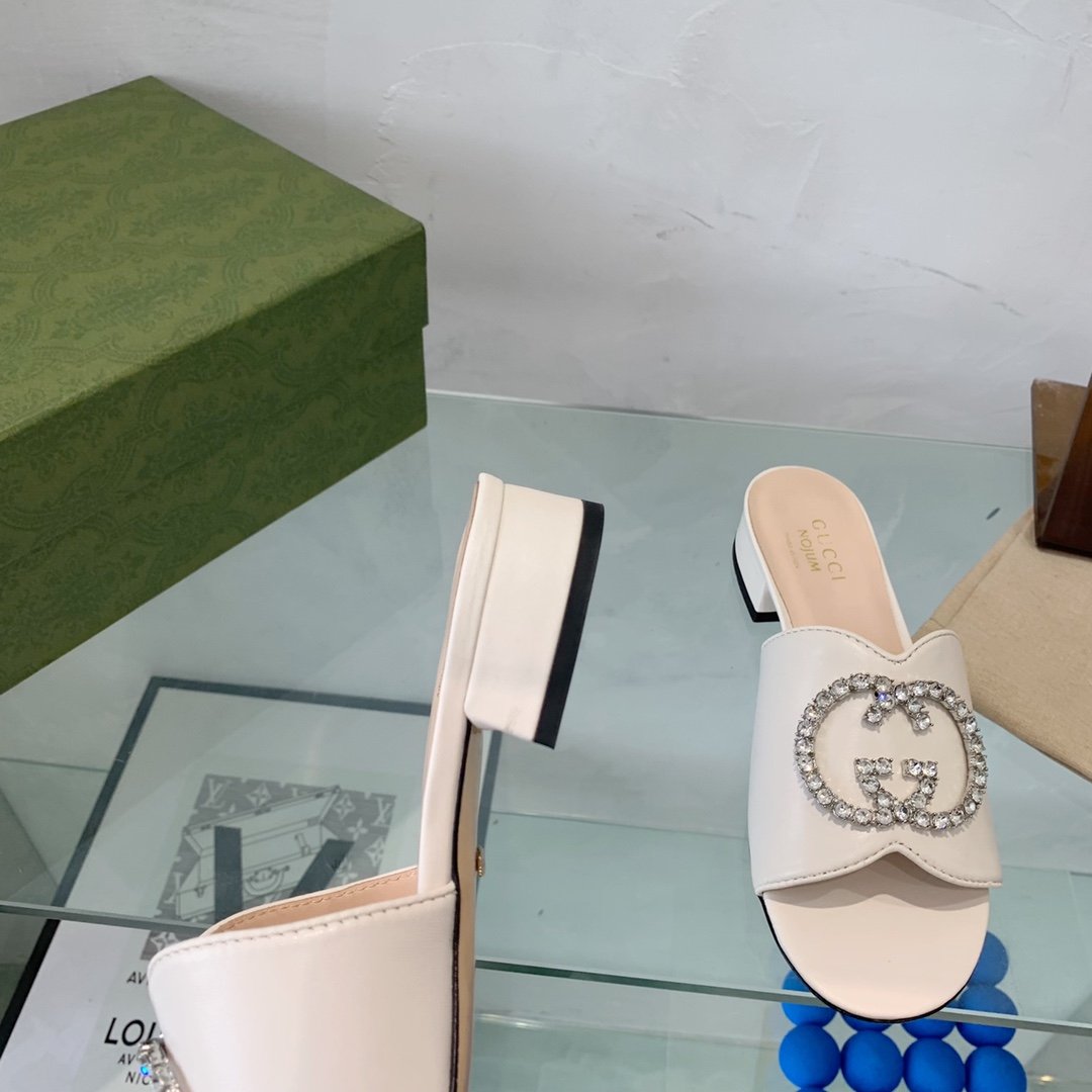 (1:1 replica) Gucci Women s Nojum Sandal White For Women GG