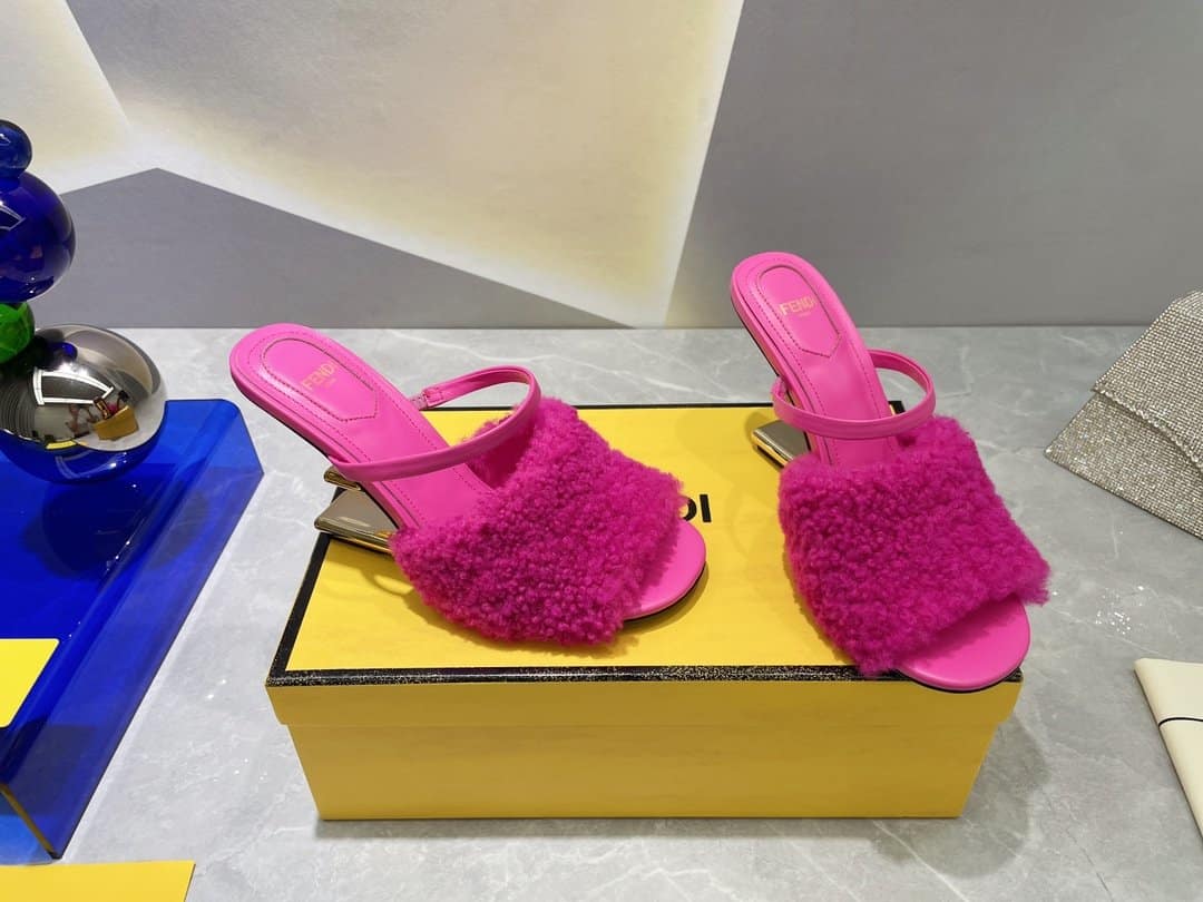 (1:1 replica) Fendi First Pink Sheepskin High-Heeled Sandals For Women