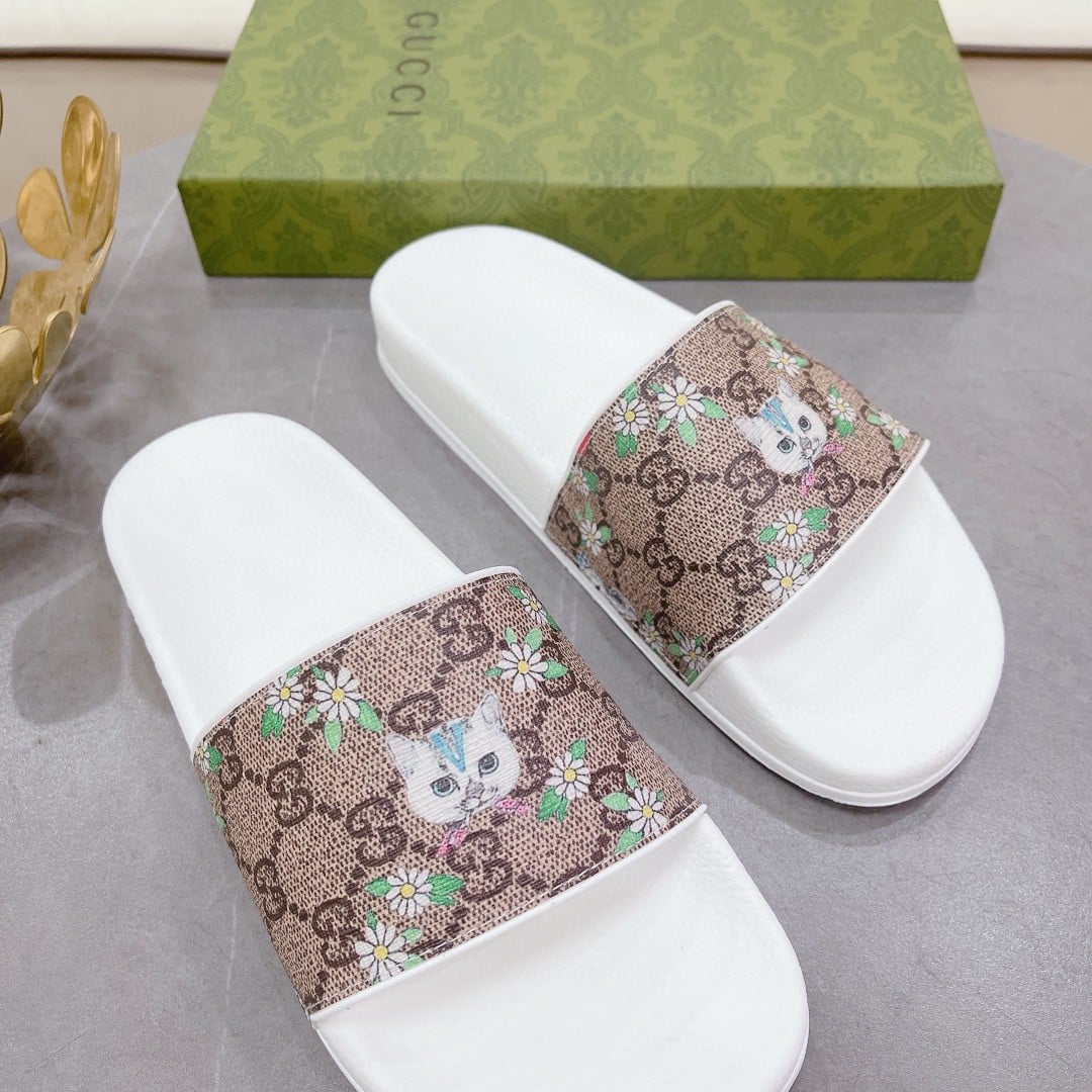 (1:1 replica) Gucci Women s GG Slide Sandal With Cat White And Brown For Women 407345