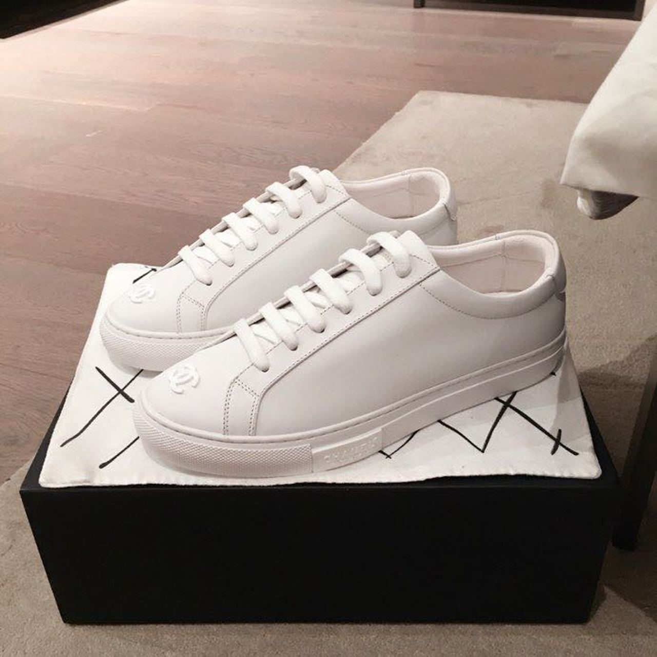 (1:1 replica) Chanel Vintage Sneakers White For Women, Women s Shoes