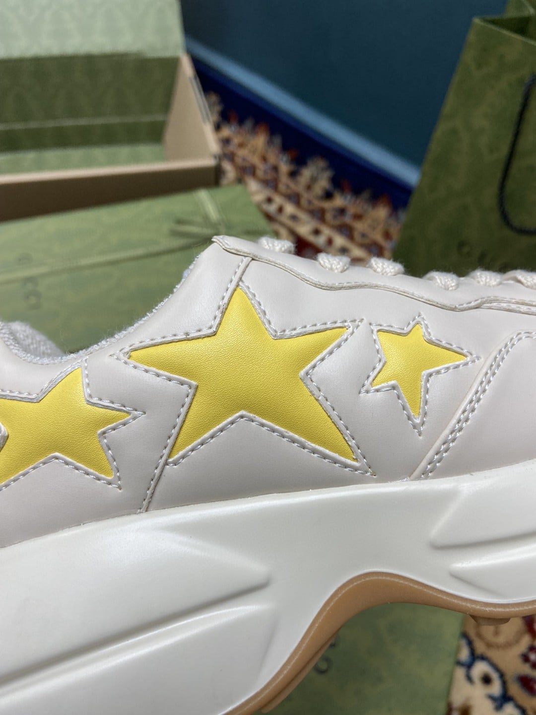 (1:1 replica) Gucci Women s Rhyton Sneaker With Stars White For Women 660938 2SH10 9560