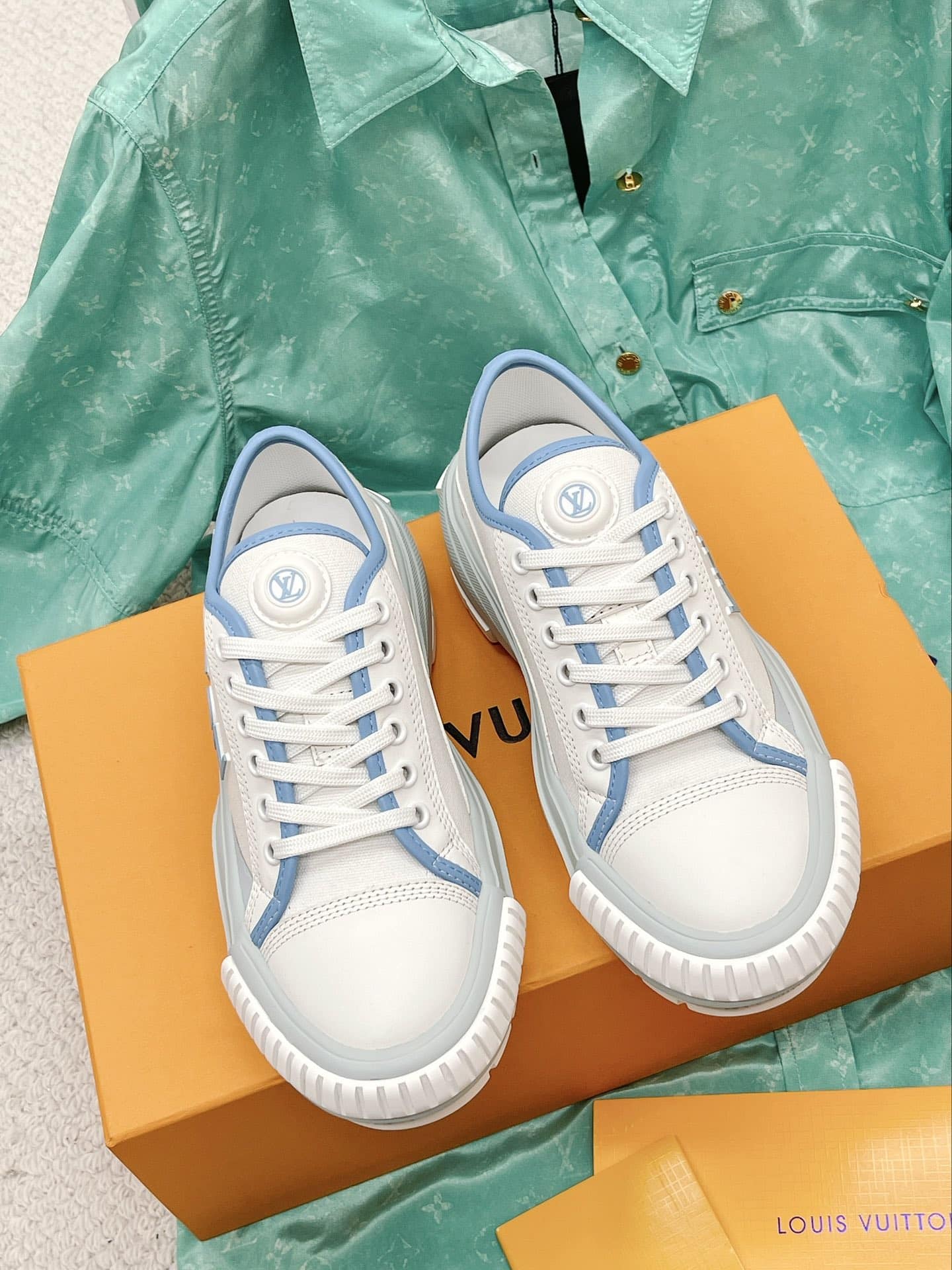(1:1 replica) Louis Vuitton Women s LV Squad Sneaker Blue For Women LV