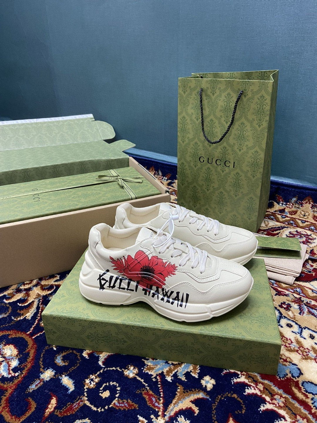 (1:1 replica) Gucci Women s Rhyton Sneakers With Gucci Hawaii Poppy Print White Ivory For Women 631708-DRW00-9522