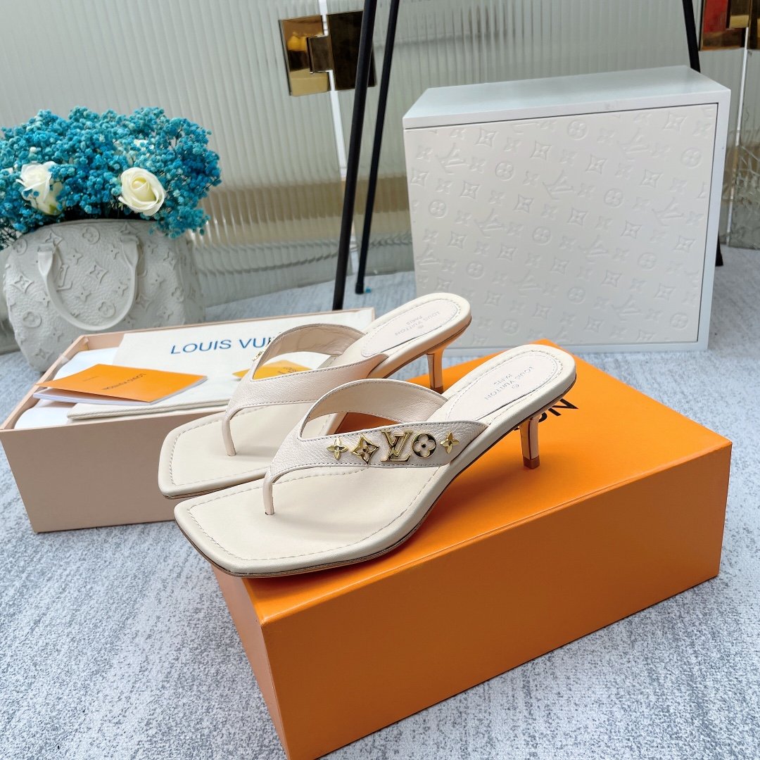 (1:1 replica) Louis Vuitton Women s Signature Thong Beige For Women LV