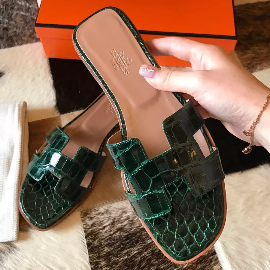 (1:1 replica) HERMES ORAN SLIDE SANDALS IN GREEN SHINY NILOTICUS CROCODILE SKIN HMSD047