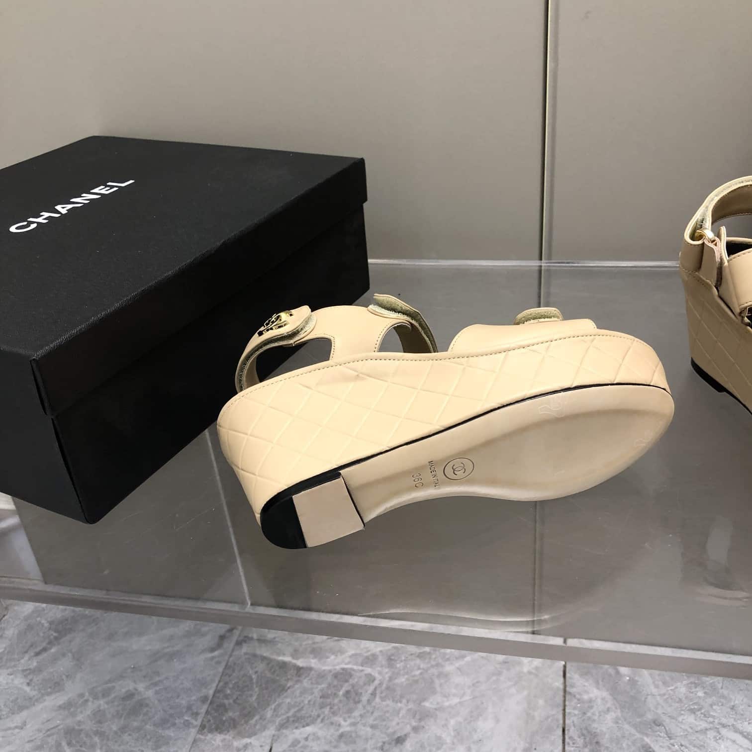(1:1 replica) Chanel Sandals Cream For Women, Women s Shoes