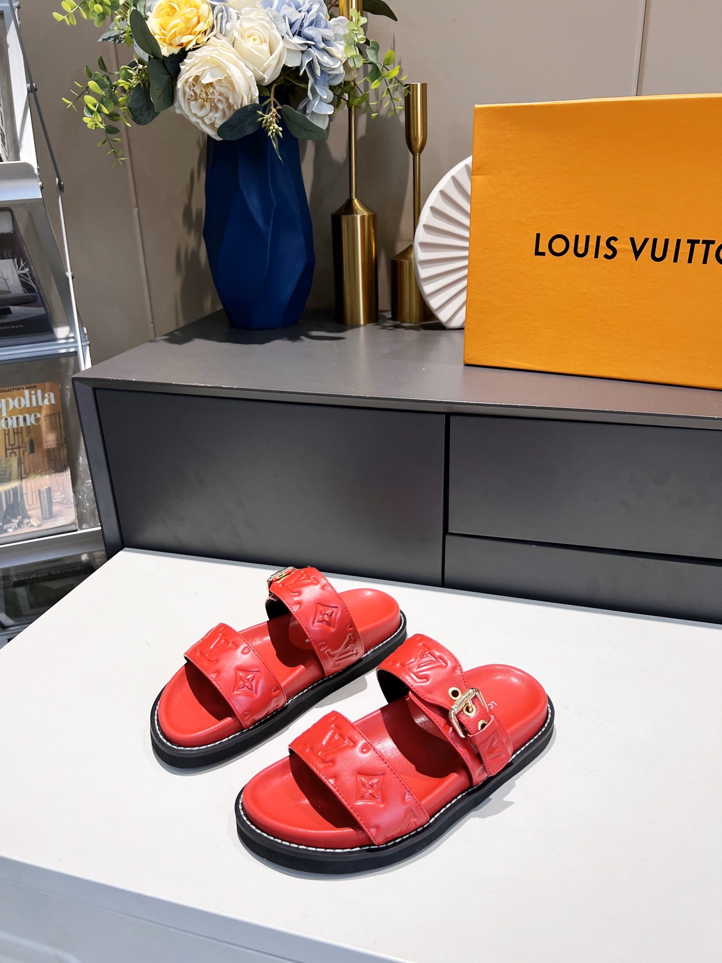 (1:1 replica) Louis Vuitton Women s Bom Dia Flat Mule Red For Women LV