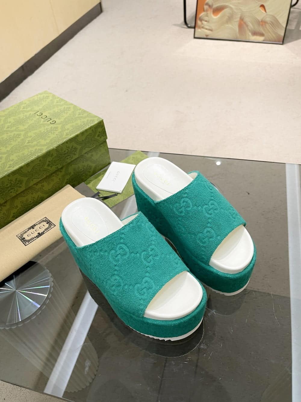 (1:1 replica) Gucci Women s GG Platform Sandal Dark Green For Women GG