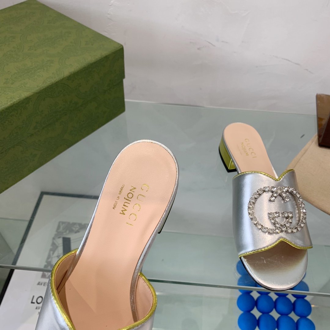 (1:1 replica) Gucci Women s Nojum Sandal Silver For Women GG