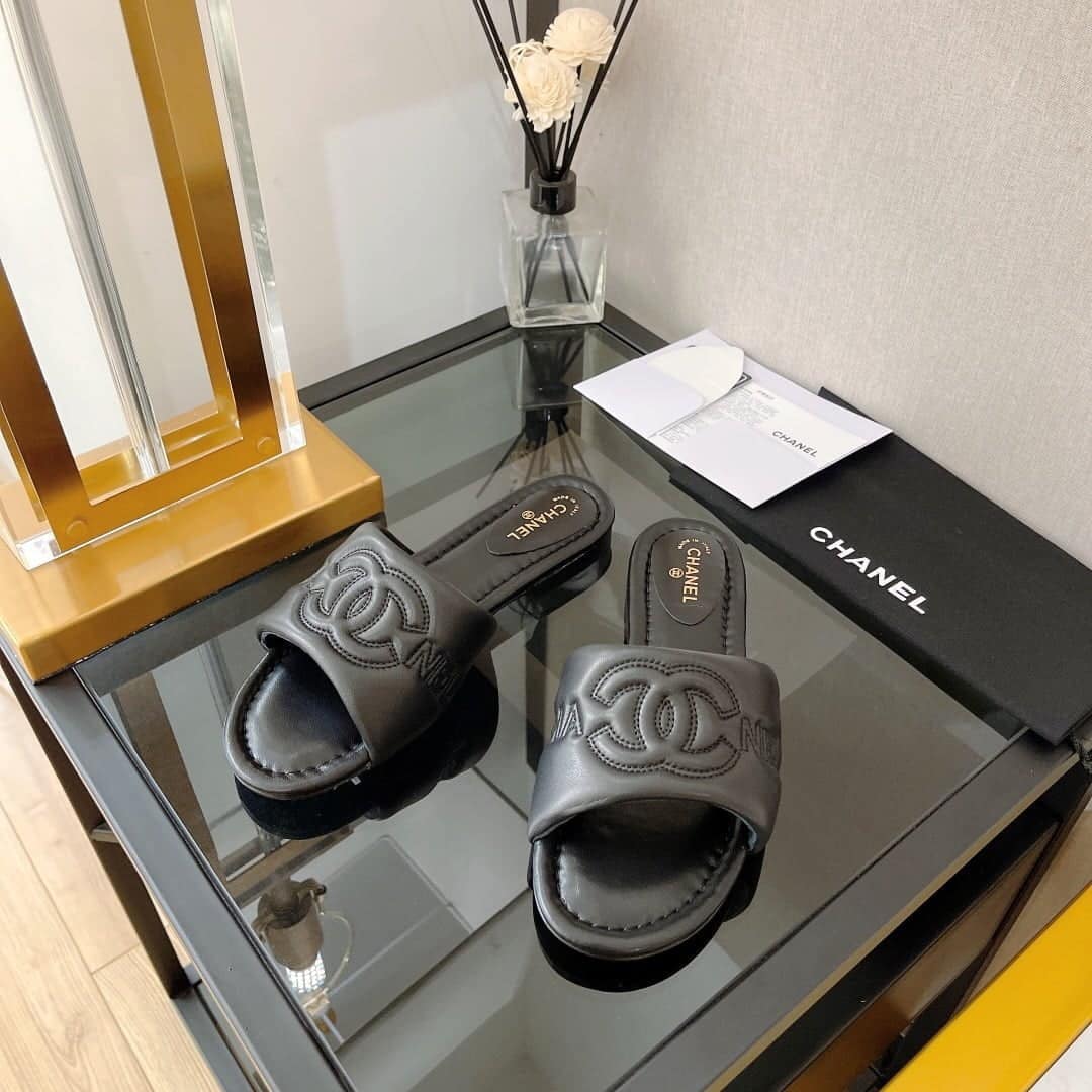 (1:1 replica) Chanel Women s Mules With Embossed Chanel Logo Black For Women