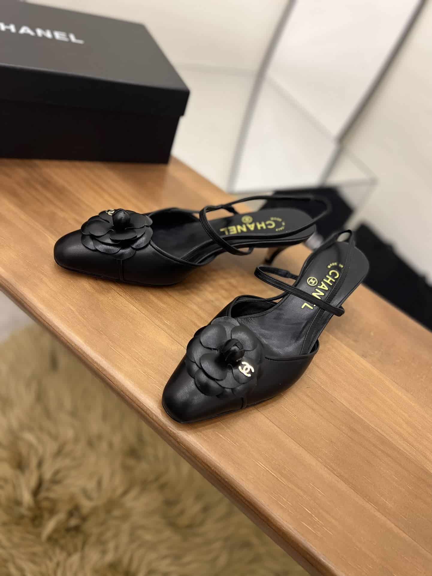 (1:1 replica) Chanel Women s Camellia Flower Slingback Black For Women