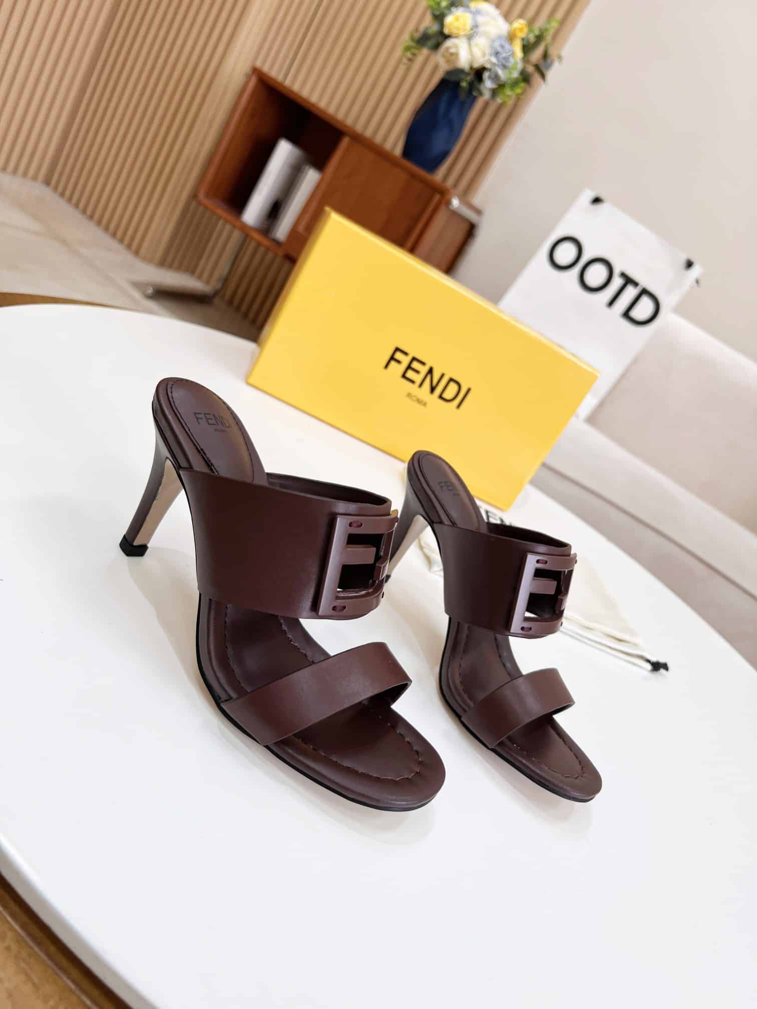 (1:1 replica) Fendi Baguette Burgundy Heels For Women