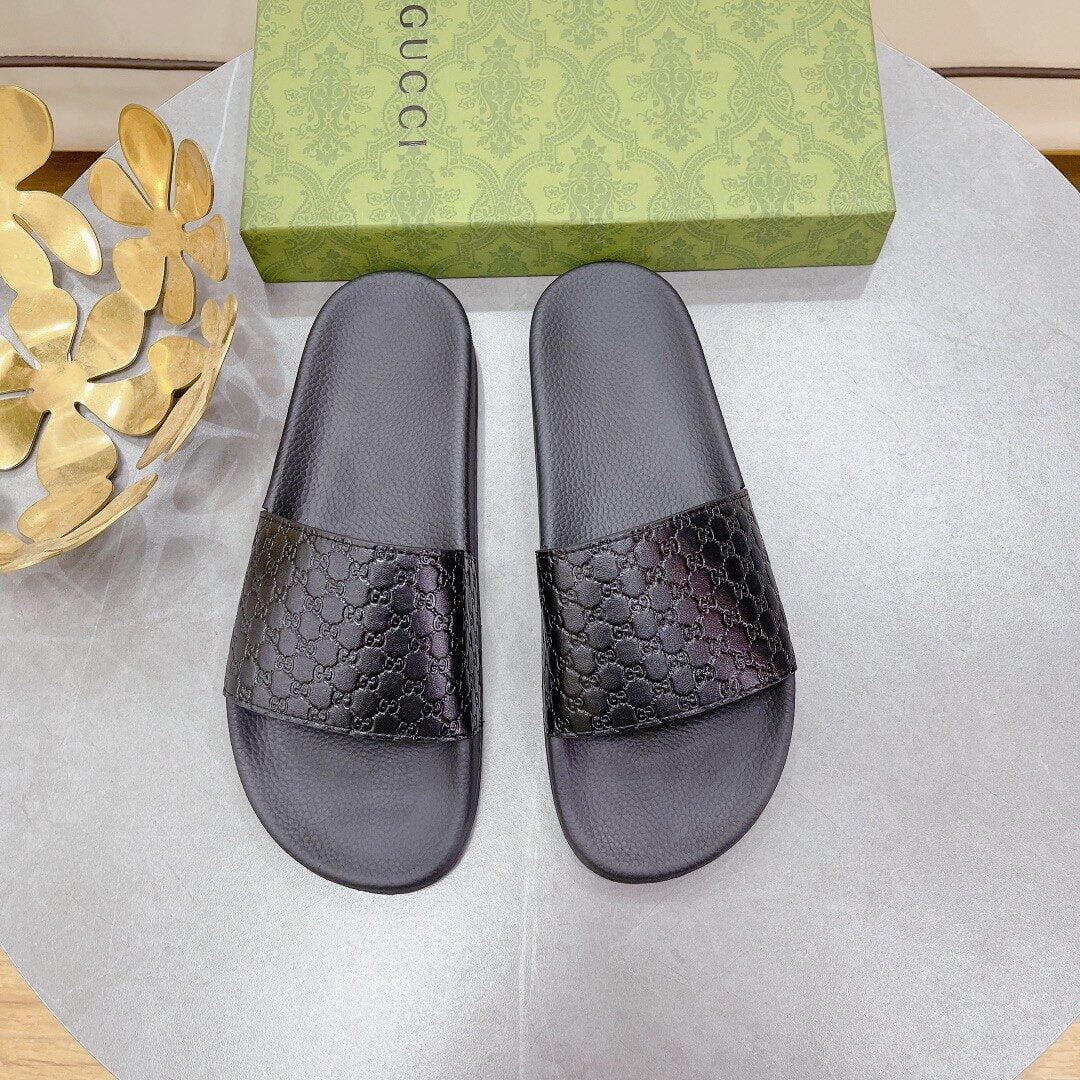 (1:1 replica) Gucci Women s Embossed GG Slide Sandal Black For Women 407345