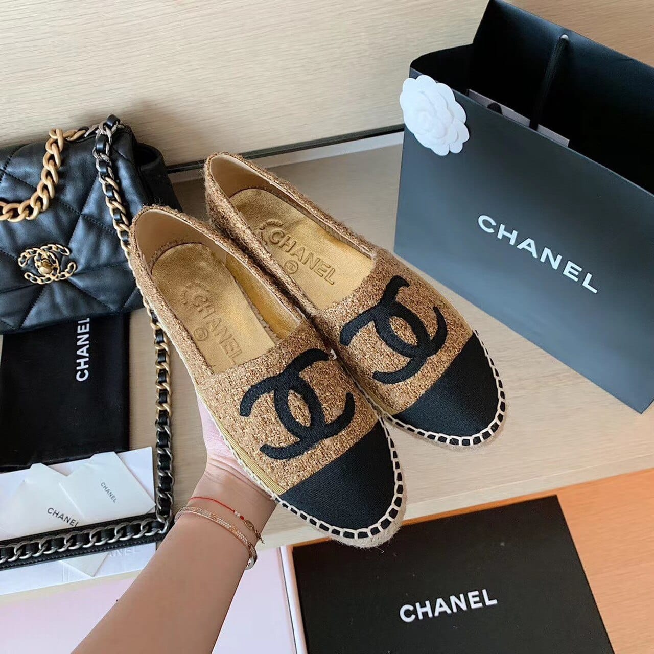 (1:1 replica) Chanel Espadrilles Gold/Black For Women, Women s Shoes G29762