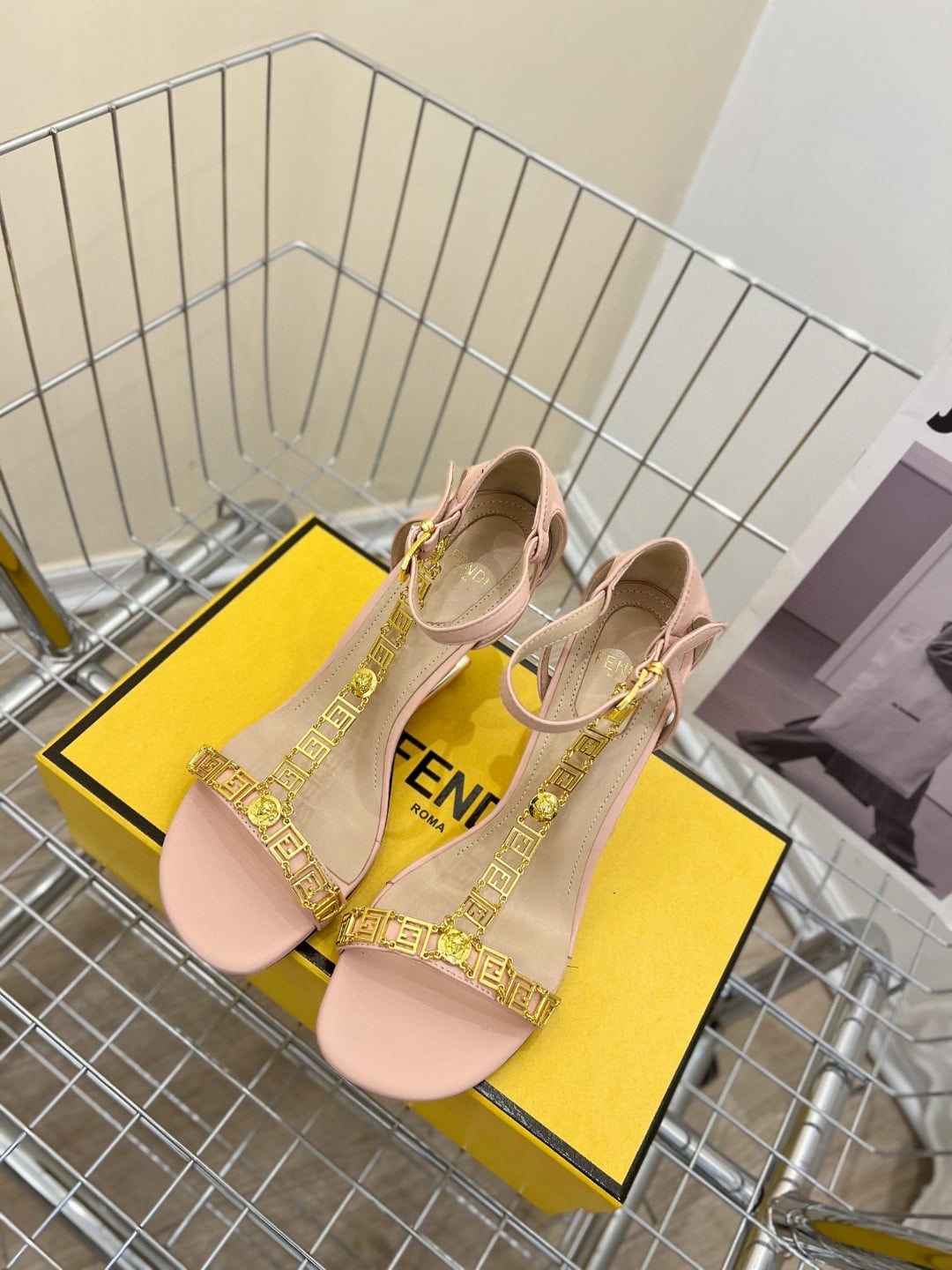 (1:1 replica) Fendi First Pink For Women FF