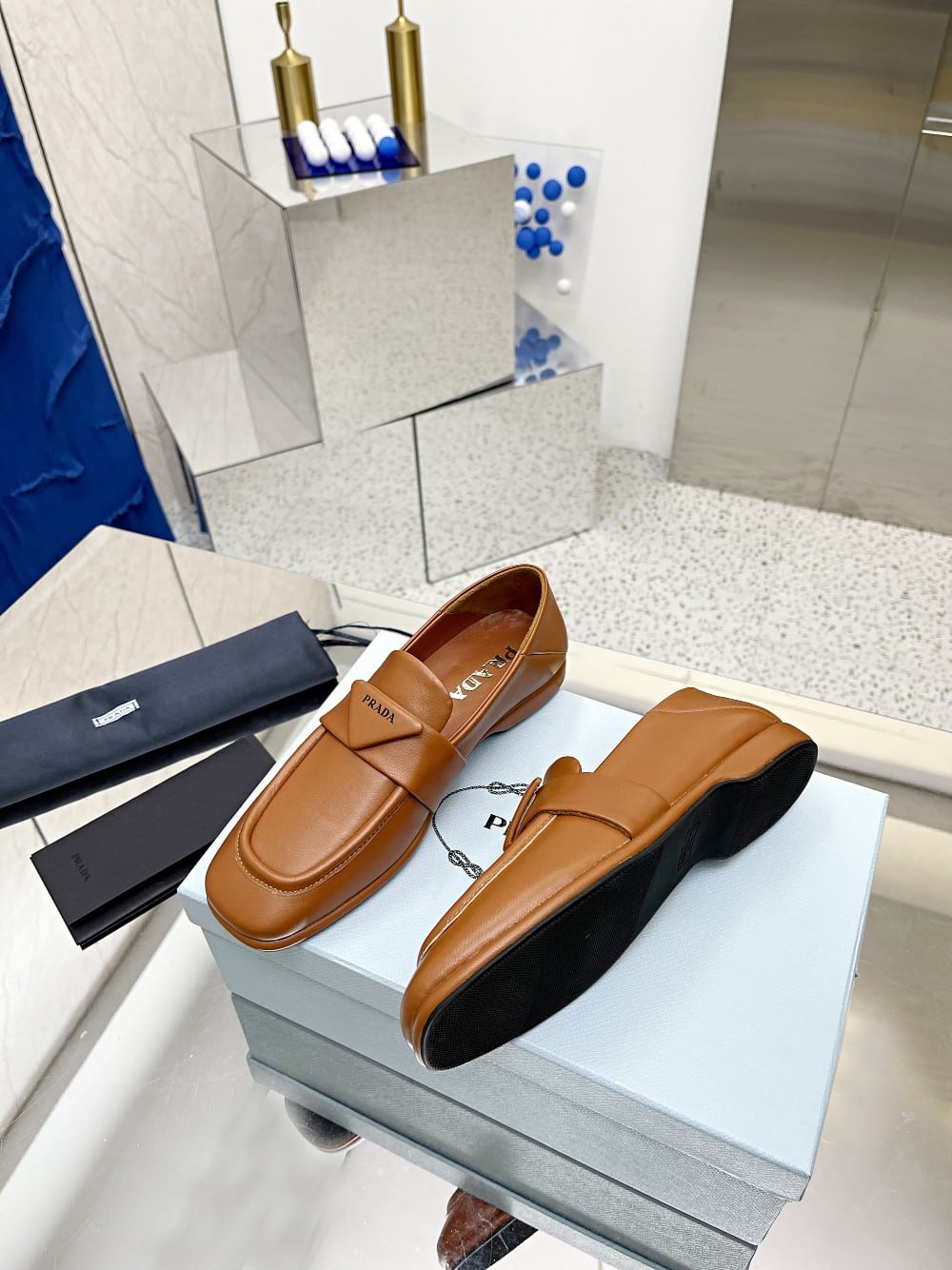 (1:1 replica) Prada Patent Loafers Brown For Women PRD