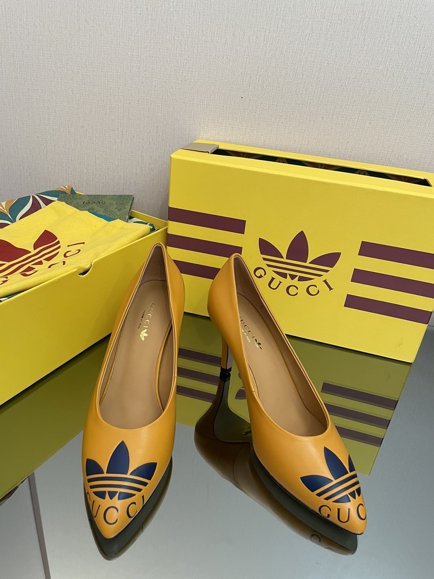 (1:1 replica) Gucci x Adidas Women s Trefoil Pump Orange For Women GG