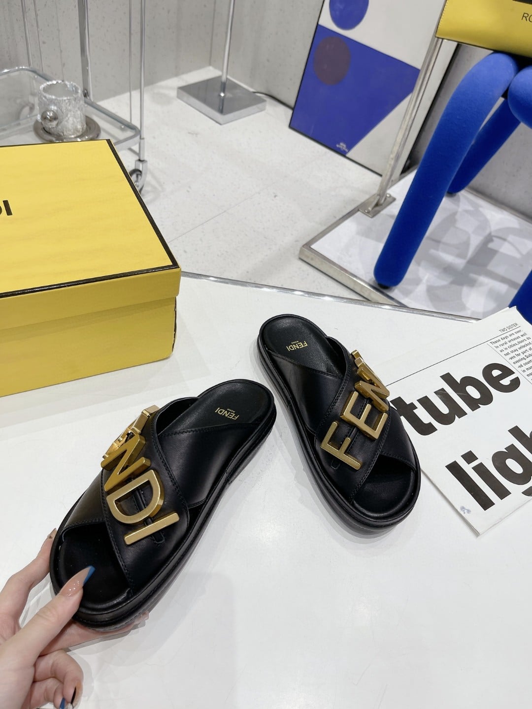 (1:1 replica) Fendi Graphy Black For Women FF 8X8289AI1RF1H1K