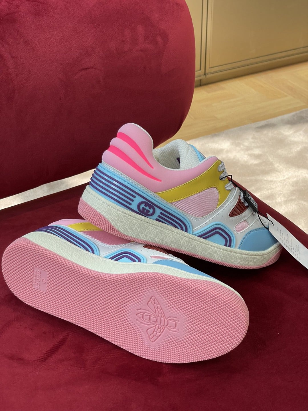 (1:1 replica) Gucci Women s Sneaker Gucci Basket Donna Light Blue Demetra For Women 700291 2SHW0 4870