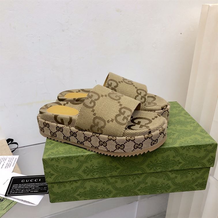 (1:1 replica) GUCCI ANGELINA LOGO-JACQUARD COATED-CANVAS PLATFORM SLIDES GSL023