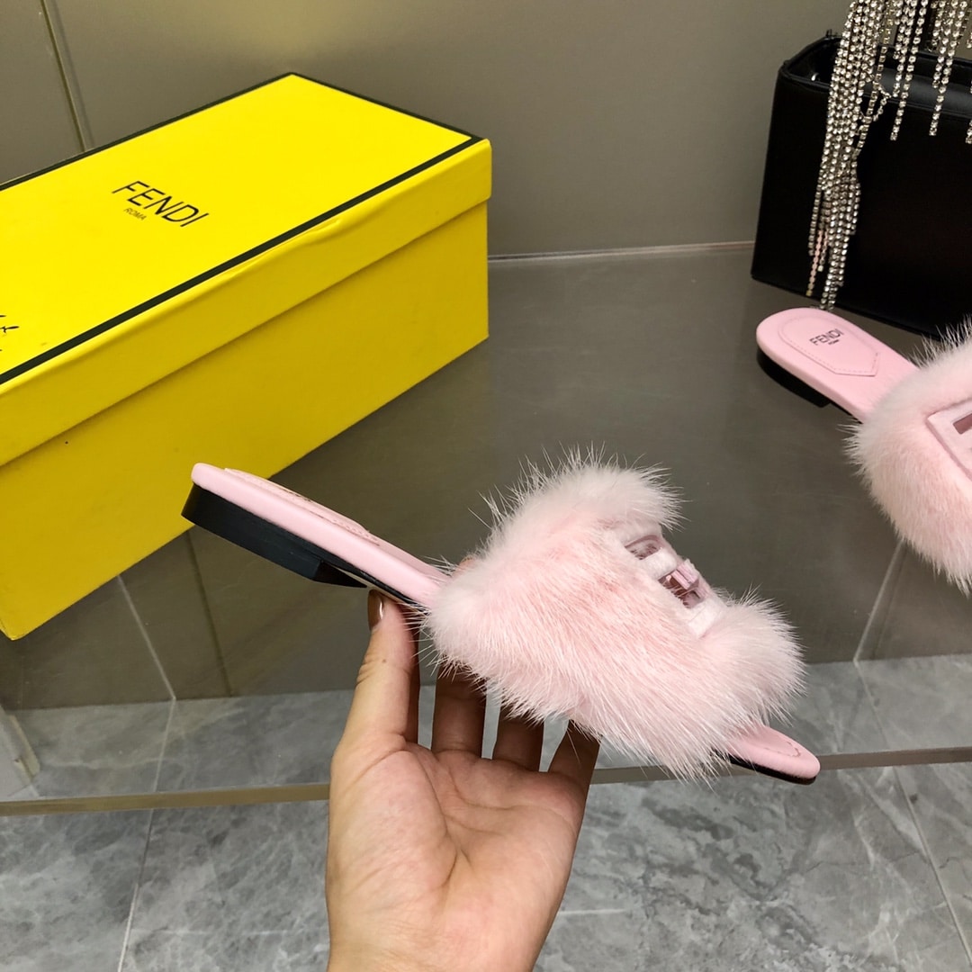 (1:1 replica) Fendi Signature Pink Mink Slides For Women