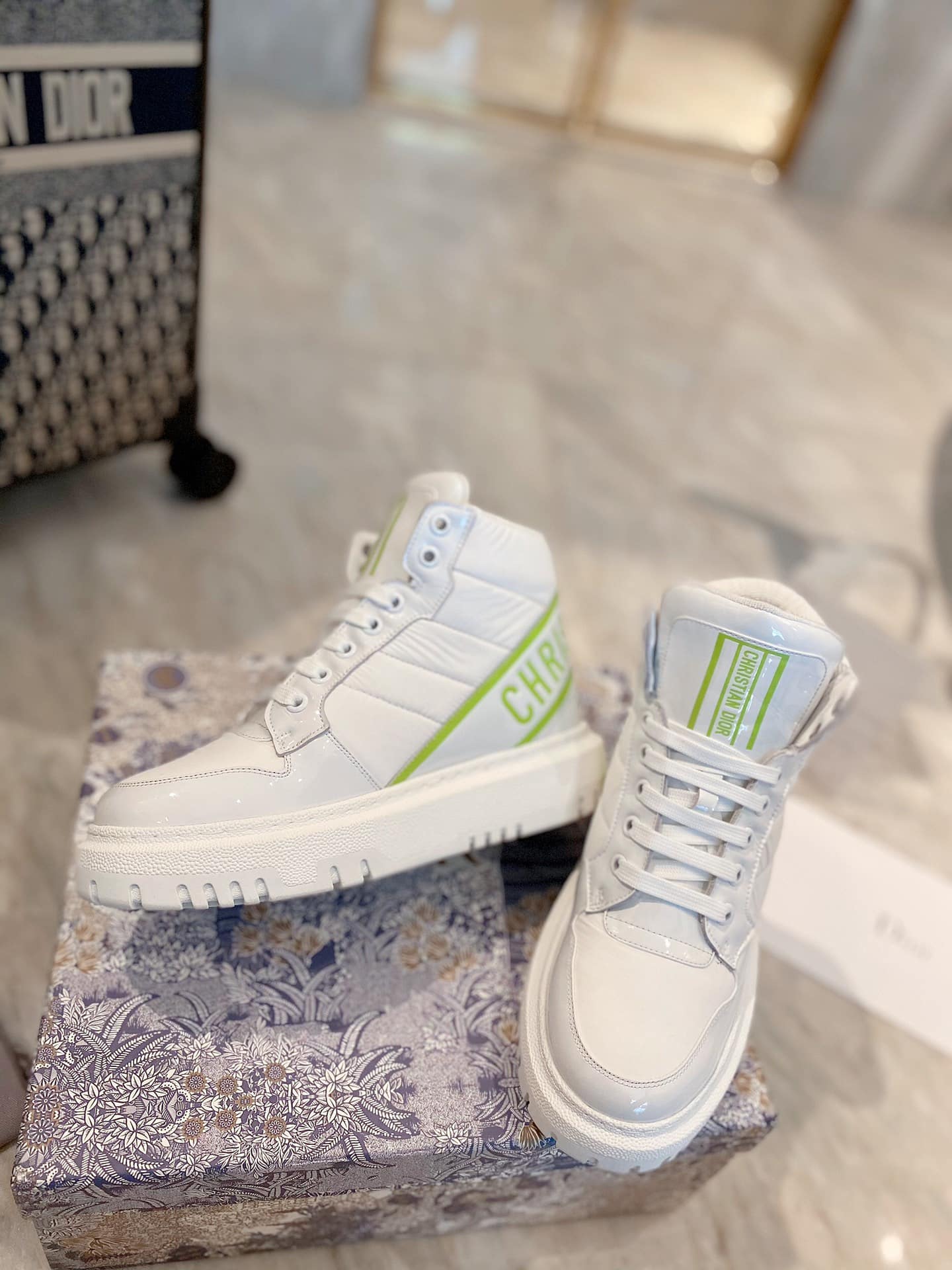 (1:1 replica) Christian Dior D-Player Patent-Trim White/Green For Women CD
