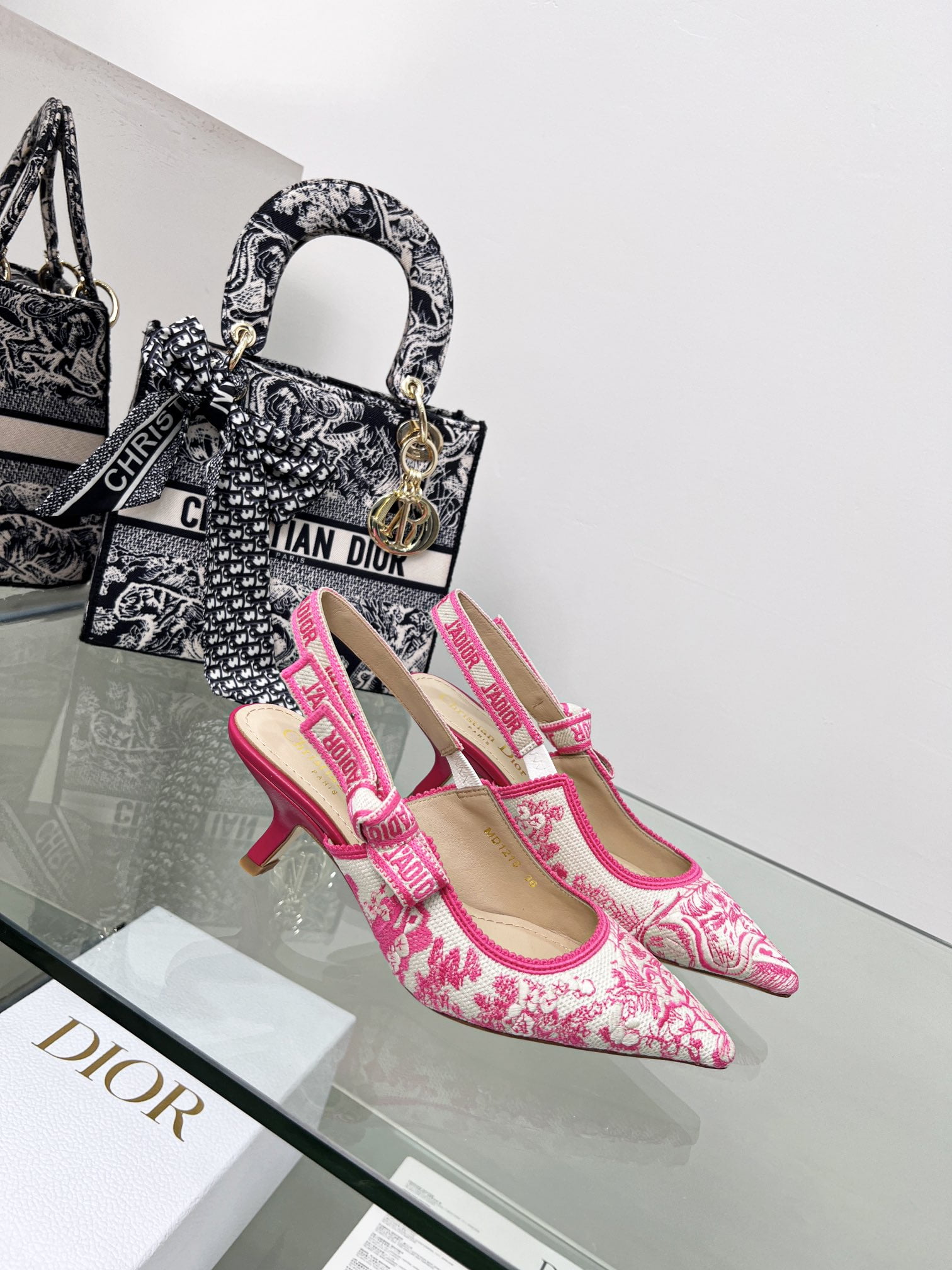 (1:1 replica) Christian Dior Women s J Adior Slingback Pump Pink For Women CD 2.5in/6.5 cm KCP761TJU_S76W