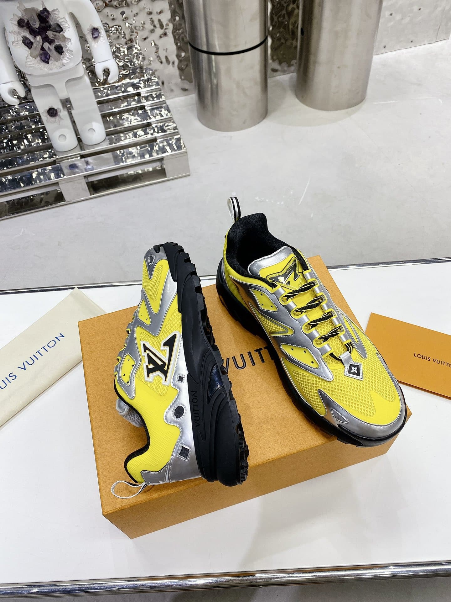 (1:1 replica) Louis Vuitton Men s LV Runner Tatic Sneaker Yellow For Men LV