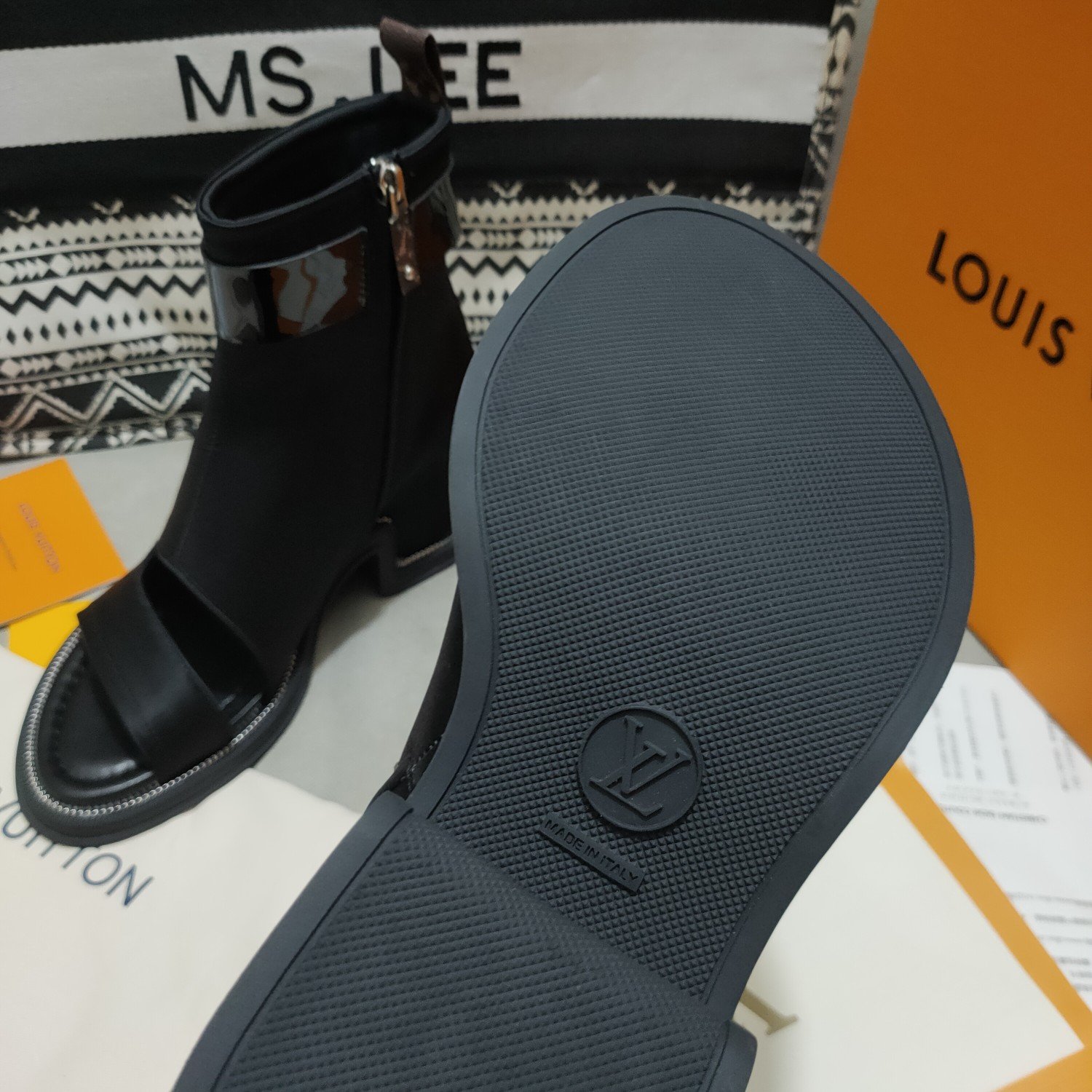 (1:1 replica) Louis Vuitton Women s Moonlight Ankle Boot Black For Women LV 1AA0H5