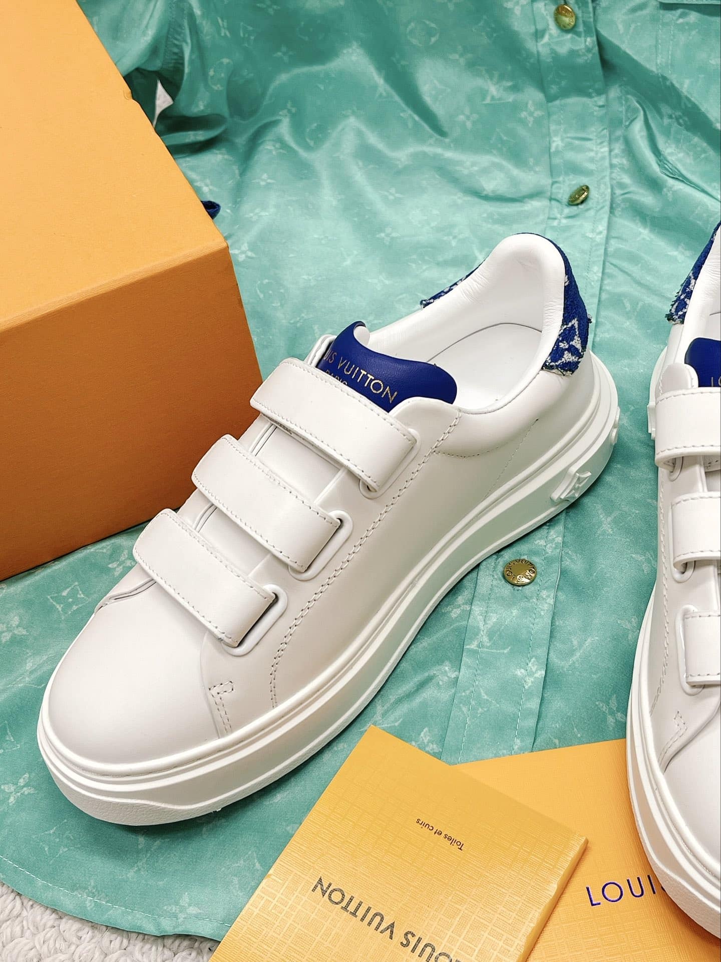 (1:1 replica) Louis Vuitton Women s Time Out Sneaker Blue For Women LV 1AADQ0