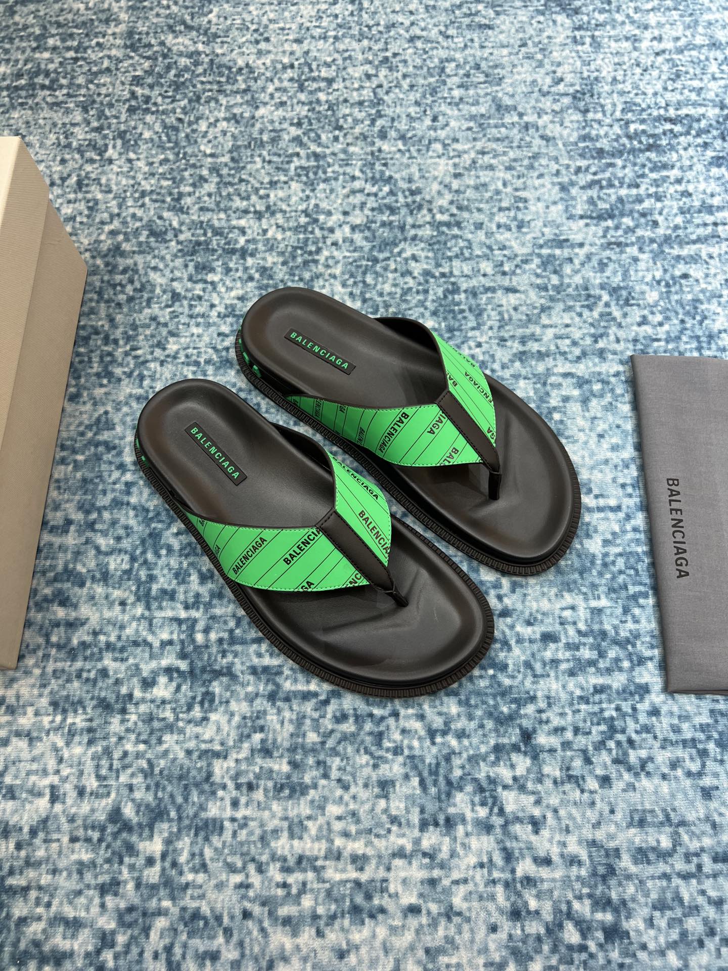 (1:1 replica) Balenciaga Slide Sandal Black/Green For Women