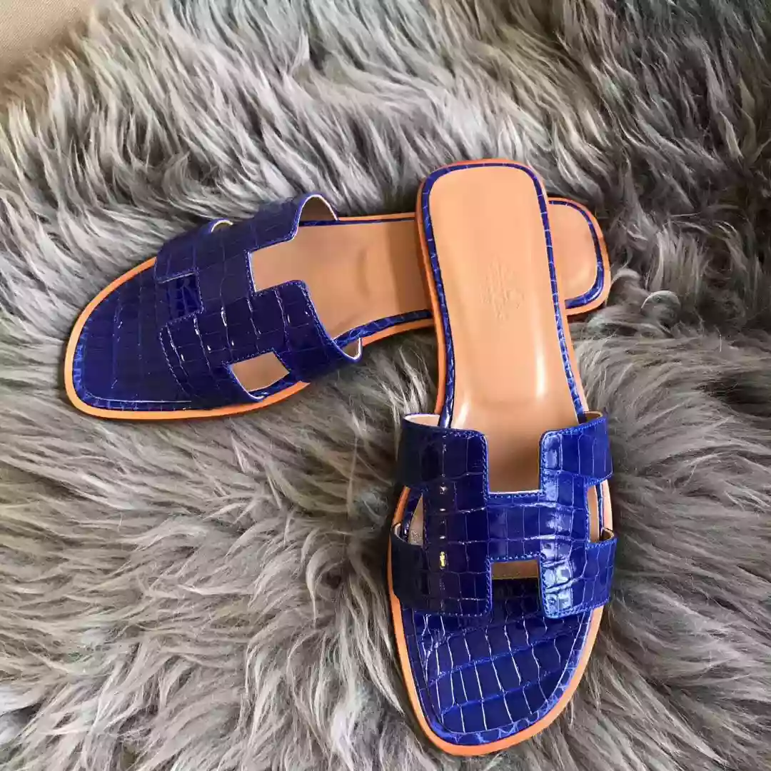 (1:1 replica) HERMES ORAN SLIDE SANDALS IN BLUE ELECTRIC SHINY NILOTICUS CROCODILE SKIN- HMSD060