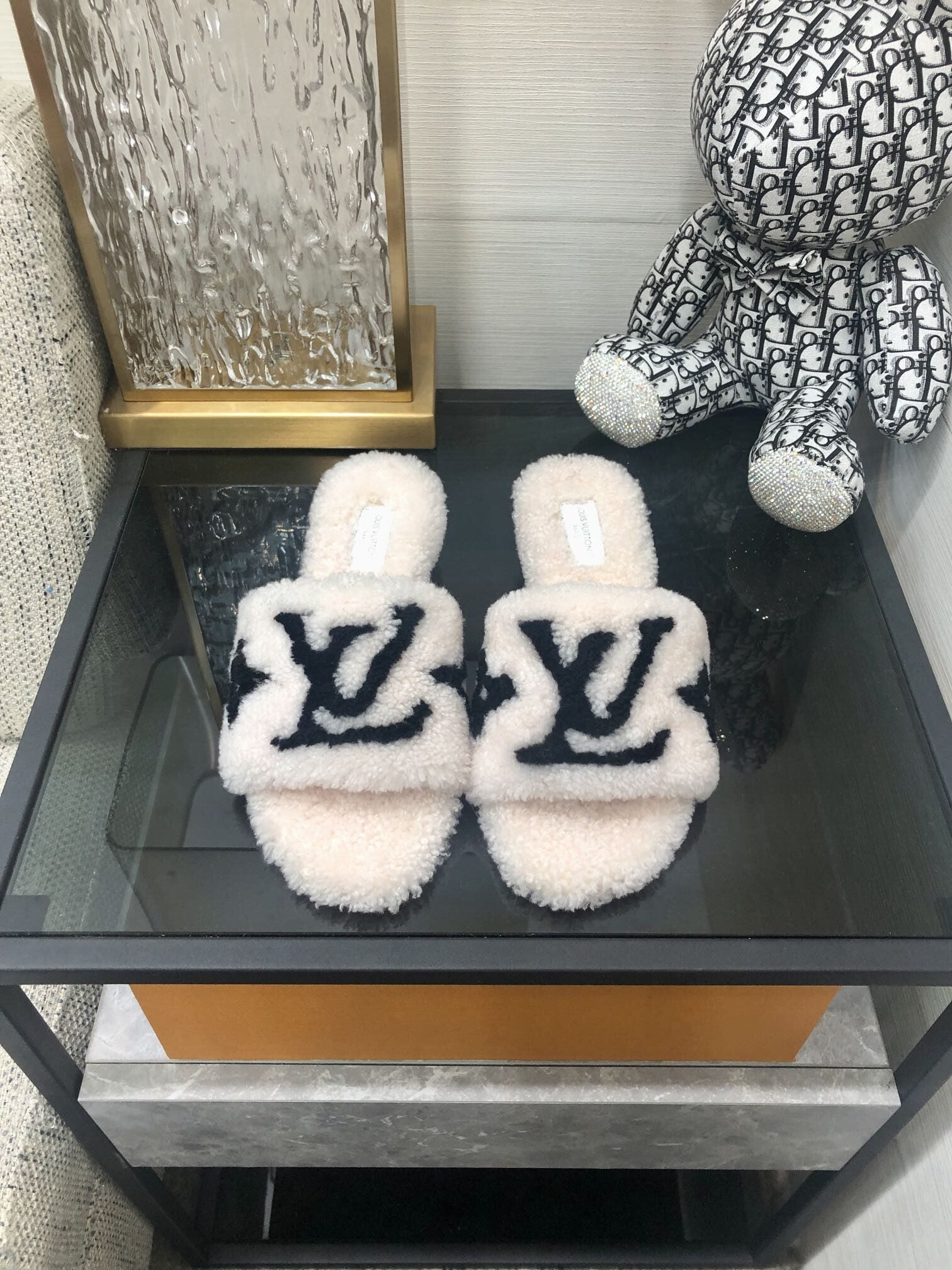 (1:1 replica) Louis Vuitton Women s Magnetic Mule White For Women LV