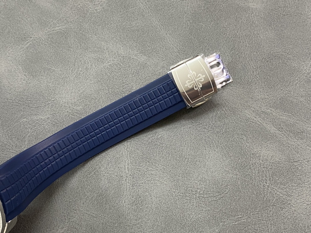 Fake Patek Philippe Replica Watch Aquanaut Chronograph White Gold Blue Dial 5968G-001 MMA(1:1 replica)