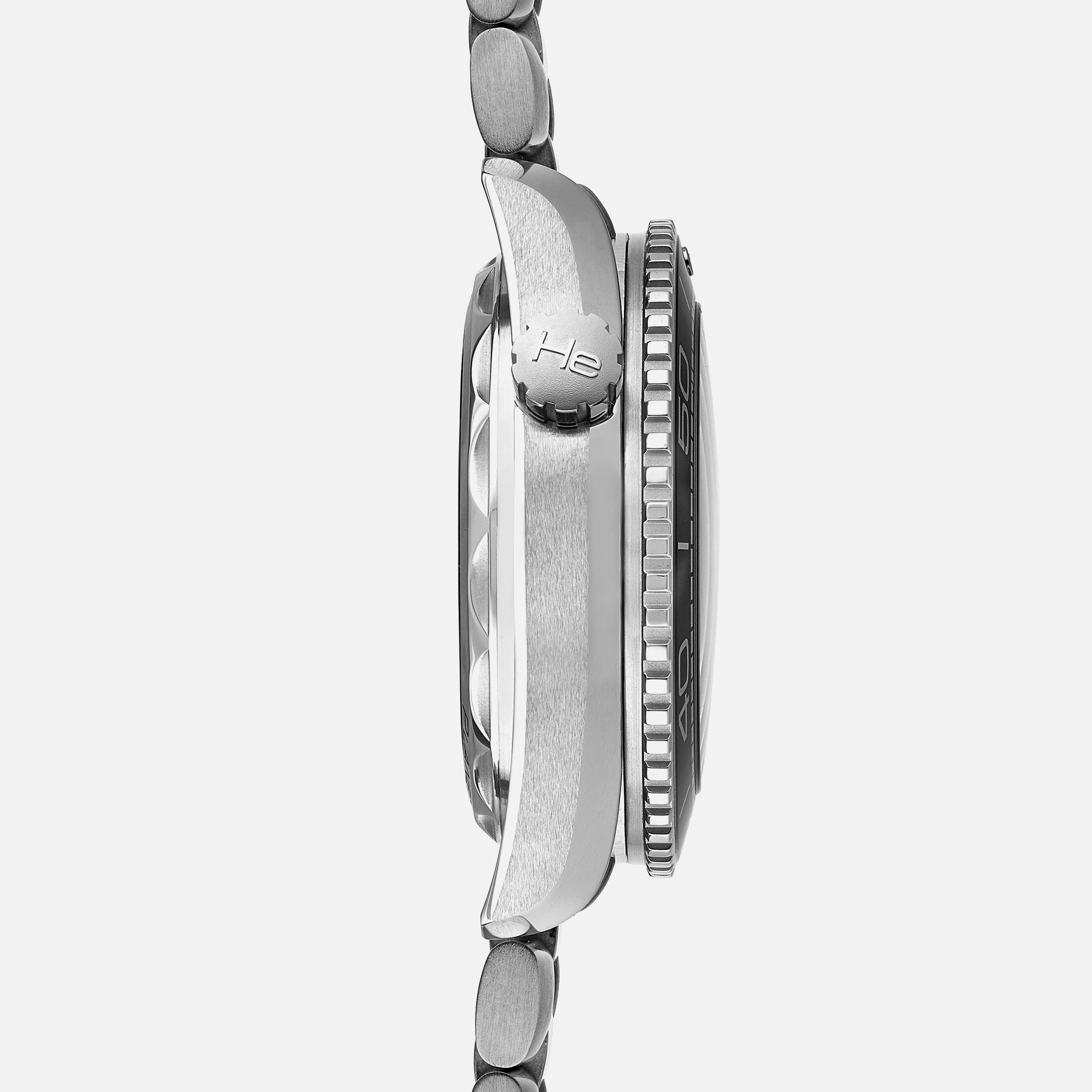 Seamaster Planet Ocean 600M Co-Axial Master Chronometer 43.5mm Black Dial On Bracelet(1:1 replica)