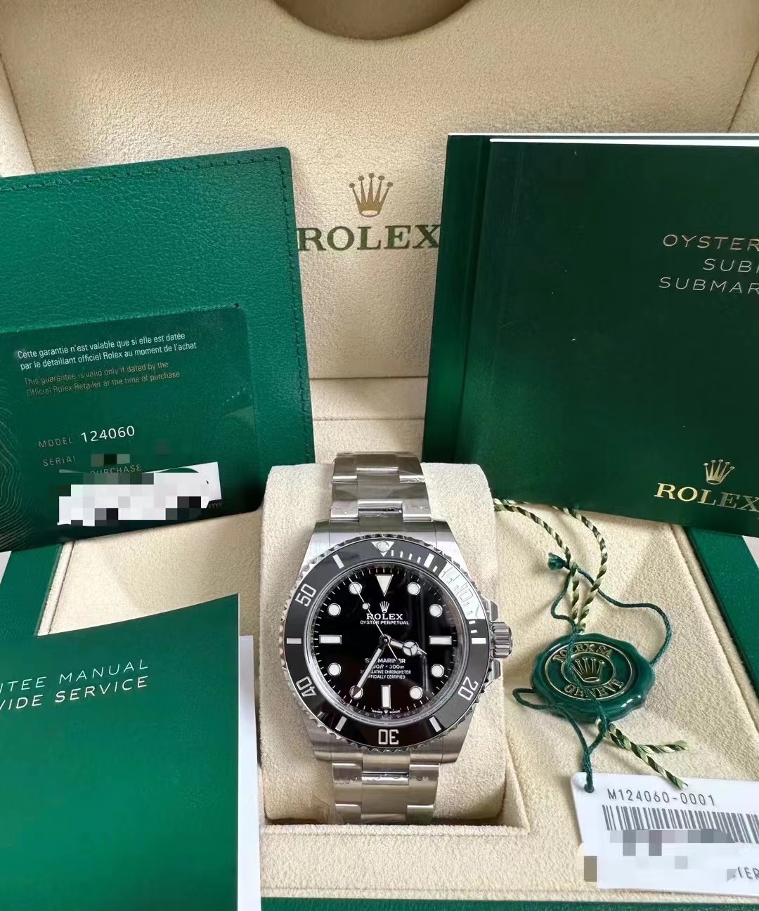 Rolex Submariner Series 114060-0002 40 mm black dial(1:1 replica)