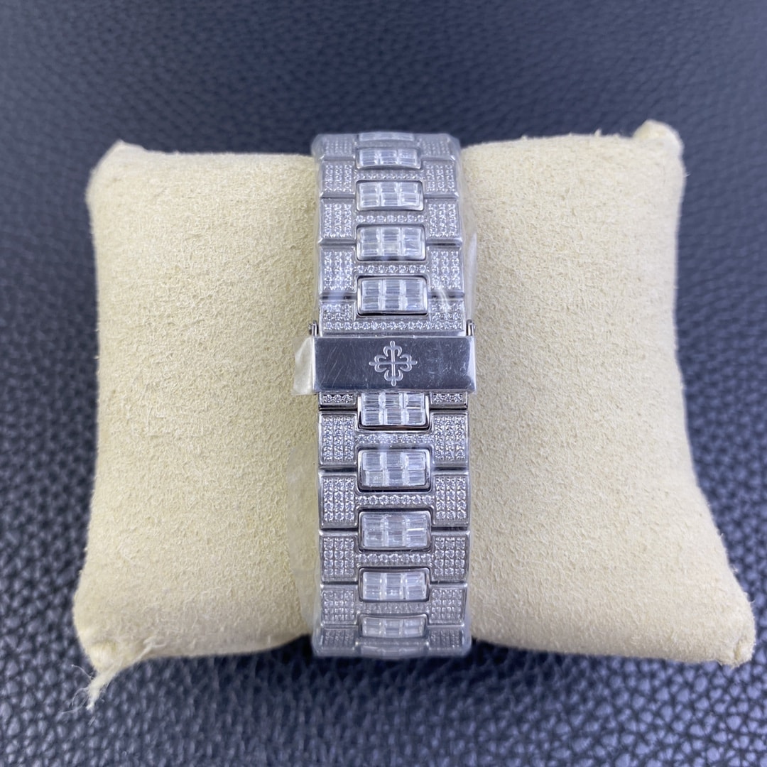Fake diamond watch Patek Philippe Replica Nautilus Date Sweep Seconds White Gold/Diamonds Dial & Bezel 5719/10G-010 TWF(1:1 replica)