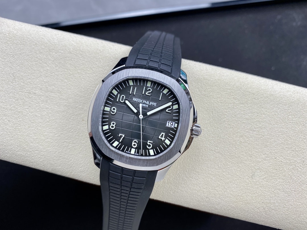 Fake Patek Philippe Replica Watch Aquanaut Date Sweep Seconds Stainless Steel Black Dial 5167A-001 3KF(1:1 replica)