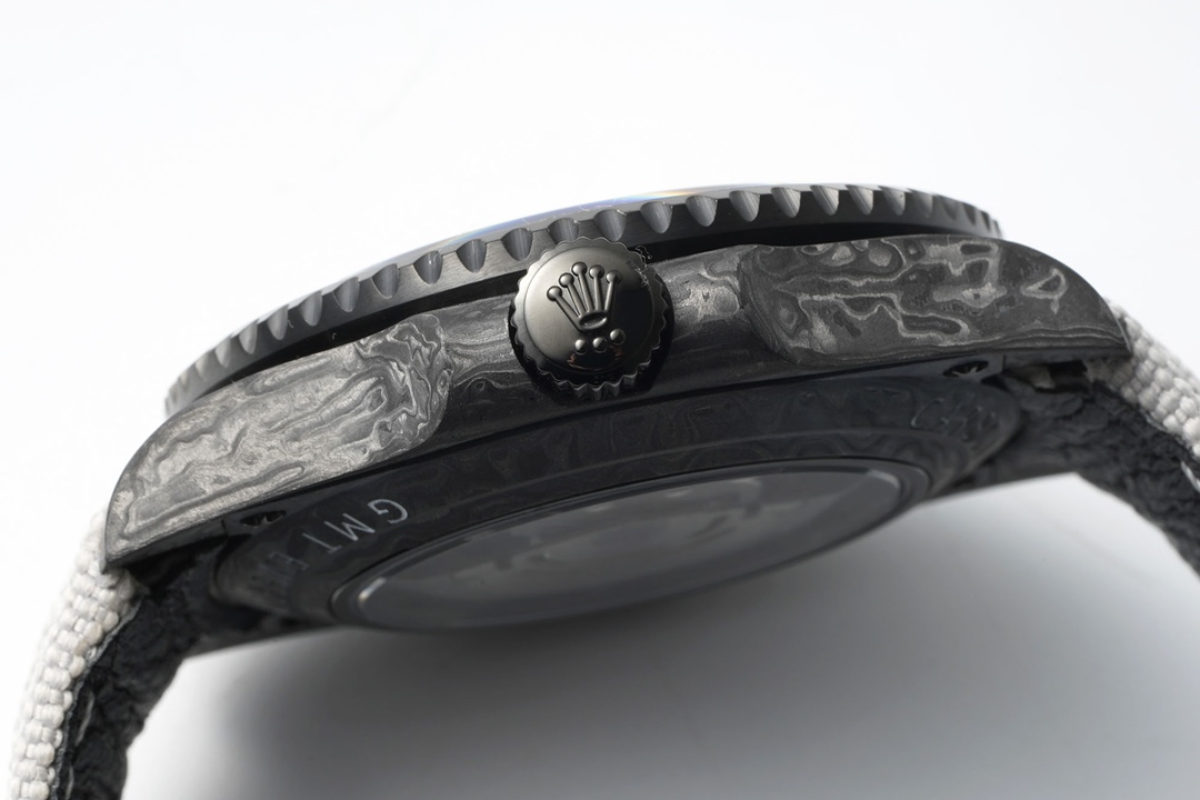 Diw New Rolex Ultra Limited Edition GMT-MASTER II - Carbon Fiber - Black Graffiti(1:1 replica)